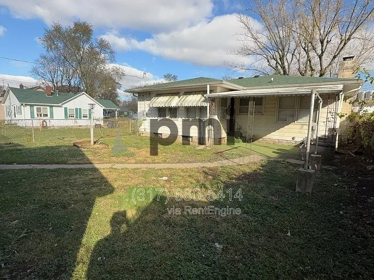 2613 Louise St — Photo 3
