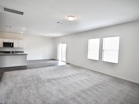 4th image of 1053 Water Oak Ln