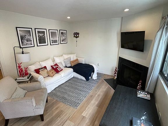 5th image of 1252 Thomas Ave