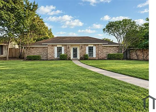 1109 Wood Creek Cir