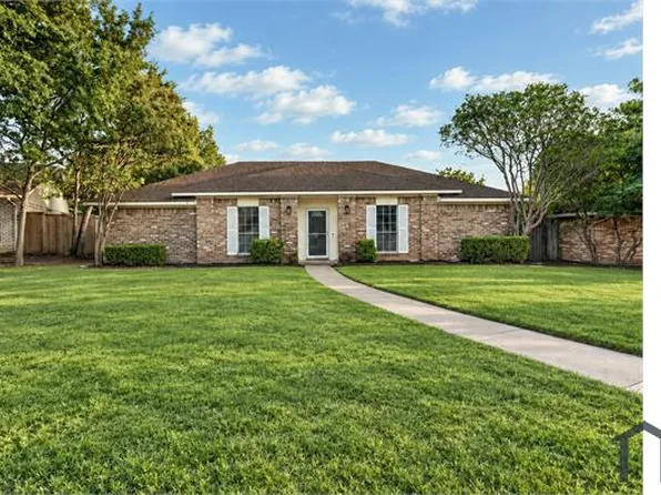 1109 Wood Creek Cir, Flower Mound, TX 75028