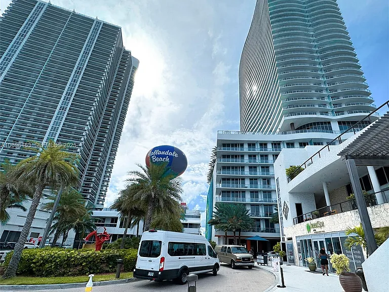 4111 S Ocean Dr #205 — Photo 10