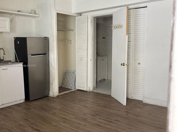 2299 NE 136th Ter