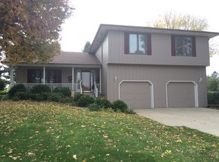 21 Red Bud Cir, Shenandoah, IA 51601