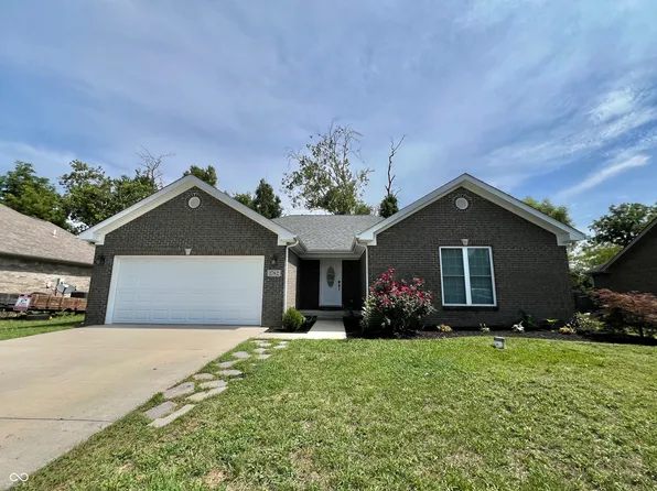 1782 Sams Cir, Seymour, IN 47274