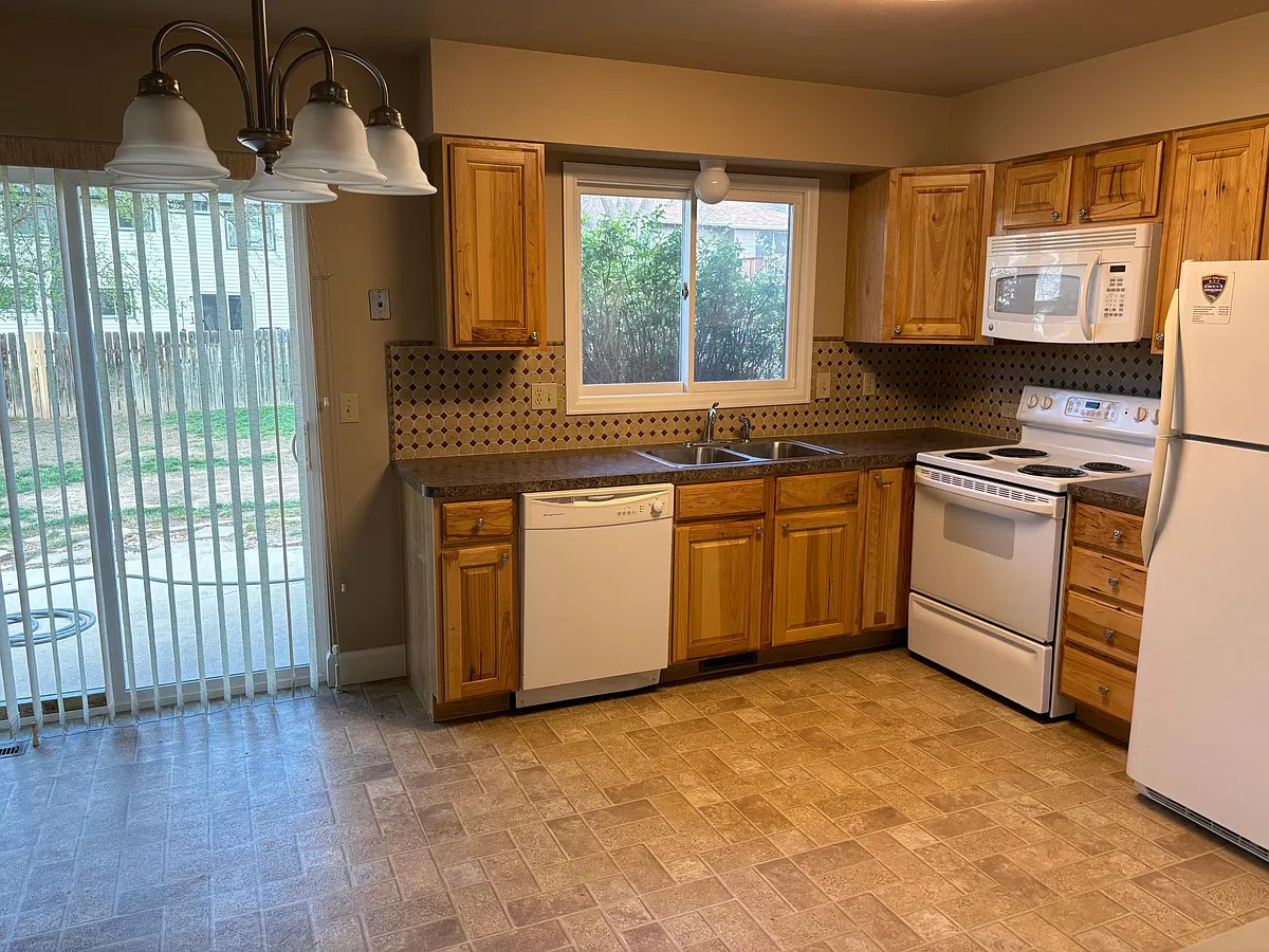 Building Photo - 2930 Eindborough Dr