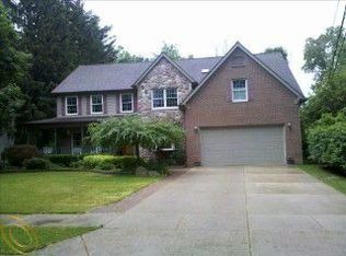1527 Mayfield Dr, Royal Oak, MI 48067
