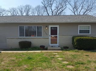 6409 Wayne Dr, Imperial, MO 63052