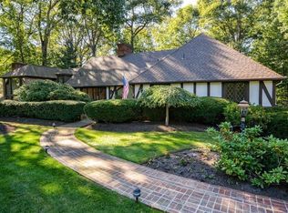 1036 Center Oak Dr, Pittsburgh, PA 15237
