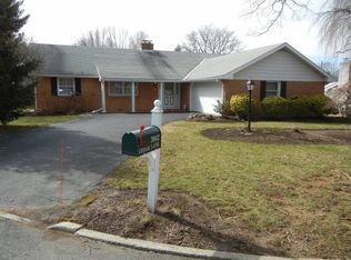 3042 Cedar Ln, Allentown, PA 18103