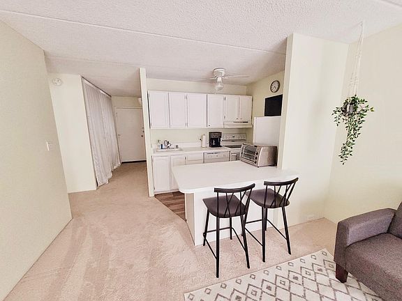 5th image of 1700 Civic Center Dr APT 208