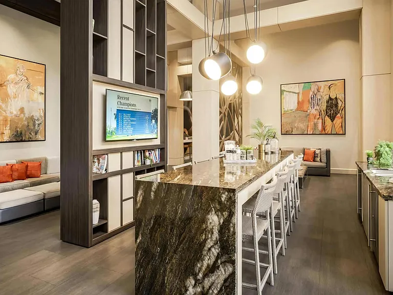 Community Kitchen with Bar Seating
