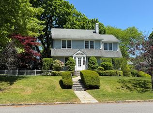 35 Edgewood Rd, Scarsdale, NY 10583