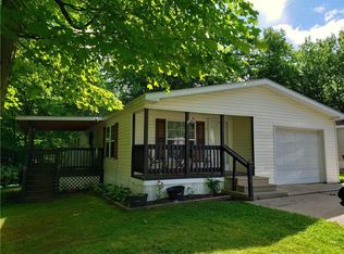 8207 Brookwood Dr, Erie, PA 16509