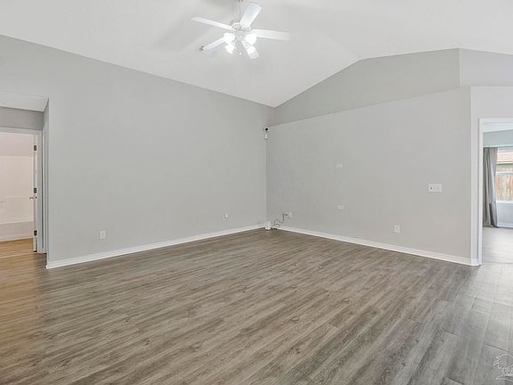 5th image of 11068 Chippewa Way