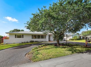 902 SW 27th Ave, Boynton Beach, FL 33435