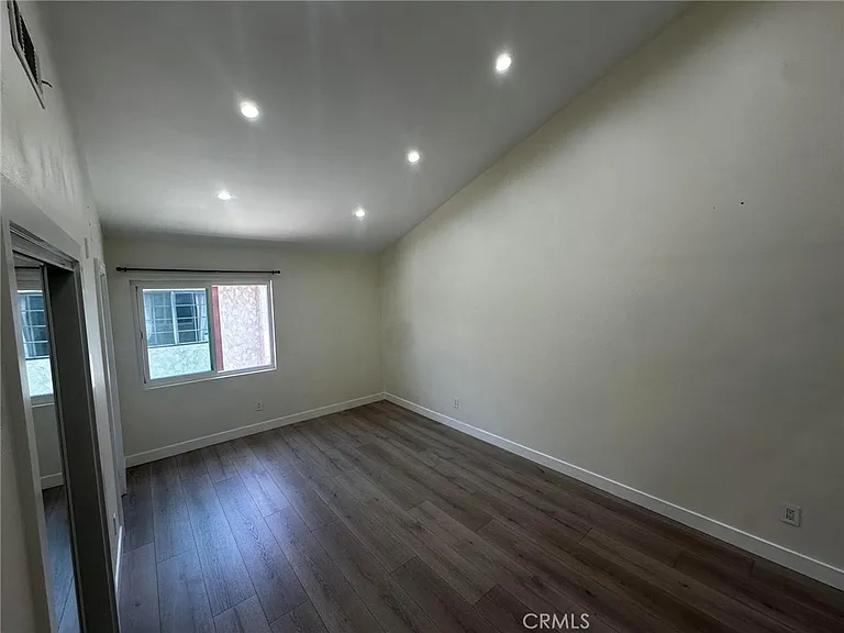 7432 Hazeltine Ave #7 — Photo 10