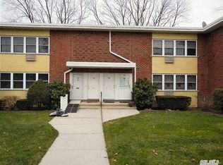 148 Farber Dr, West Babylon, NY 11704