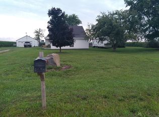 2289 E Hayes Rd, Ithaca, MI 48847