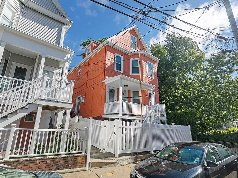 10 Pinckney Pl #1 — Photo 1