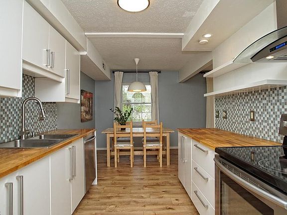 5th image of 1761 Rolling Hills Dr APT C