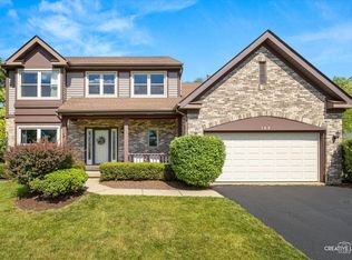 109 Bobolink Dr, Grayslake, IL 60030