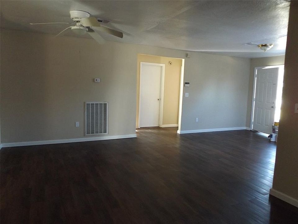 1st image of 11110 Penelope Dr