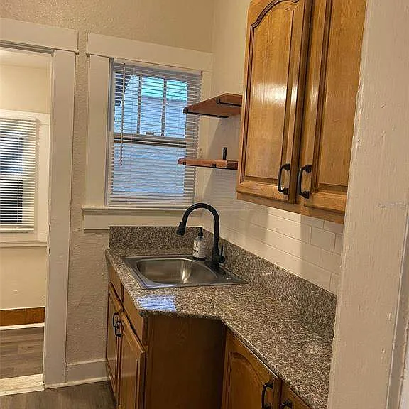 308 Grove St N #206 — Photo 8