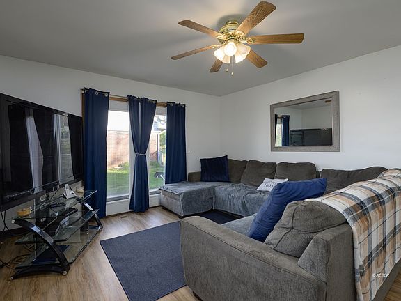 4th image of 55 Butternut Dr