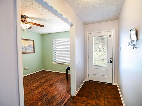 2nd image of 8218 Autumn Willow Dr