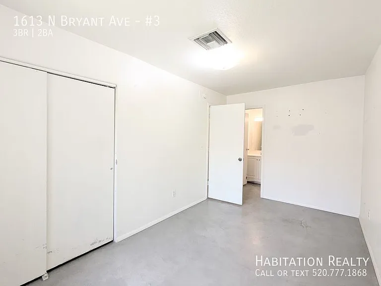 1613 N Bryant Ave #3 — Photo 5