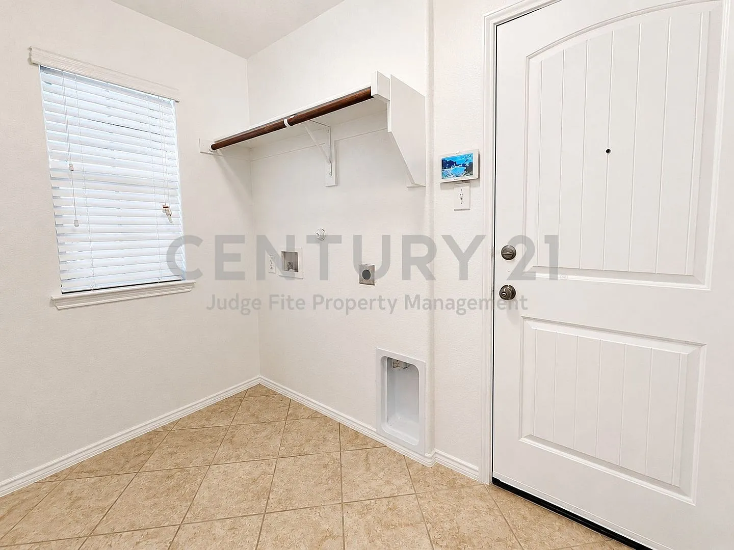 Move-In-Ready 4/2/2 Within the Acclaimed Northwest ISD For Rent! — Photo 4