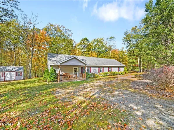 105 Juniper Way, Hawley, PA 18428