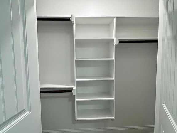 4th image of 312 Mary Lynn Dr #1B