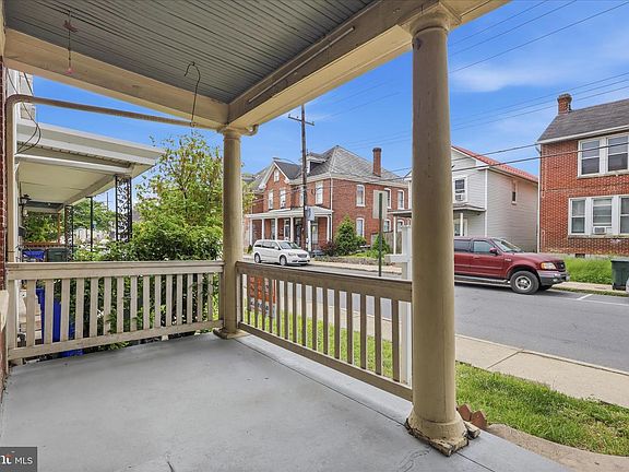 5th image of 40 Fairground Ave