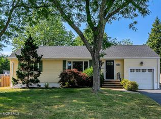 10 Richard Ter, Red Bank, NJ 07701