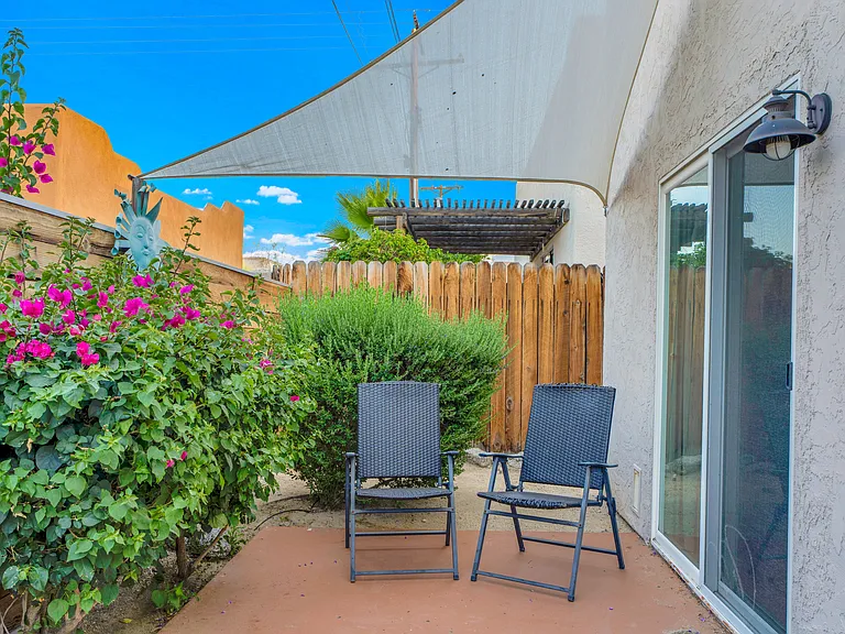 52420 Avenida Juarez — Photo 34