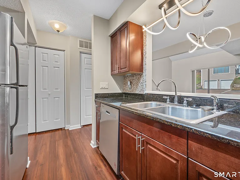 1690 Dixwell Ave #C8 — Photo 4