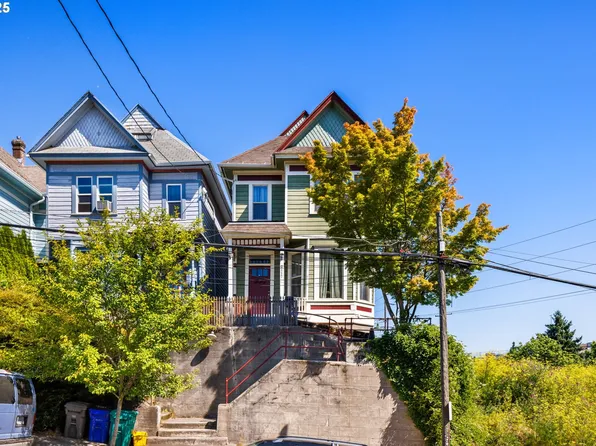 117 SW Arthur St, Portland, OR 97201