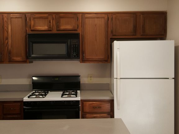 3rd image of 5592 Hibernia Dr APT A