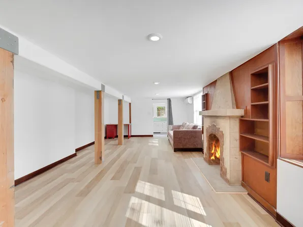 1633 Champlain Ter, Los Angeles, CA 90026