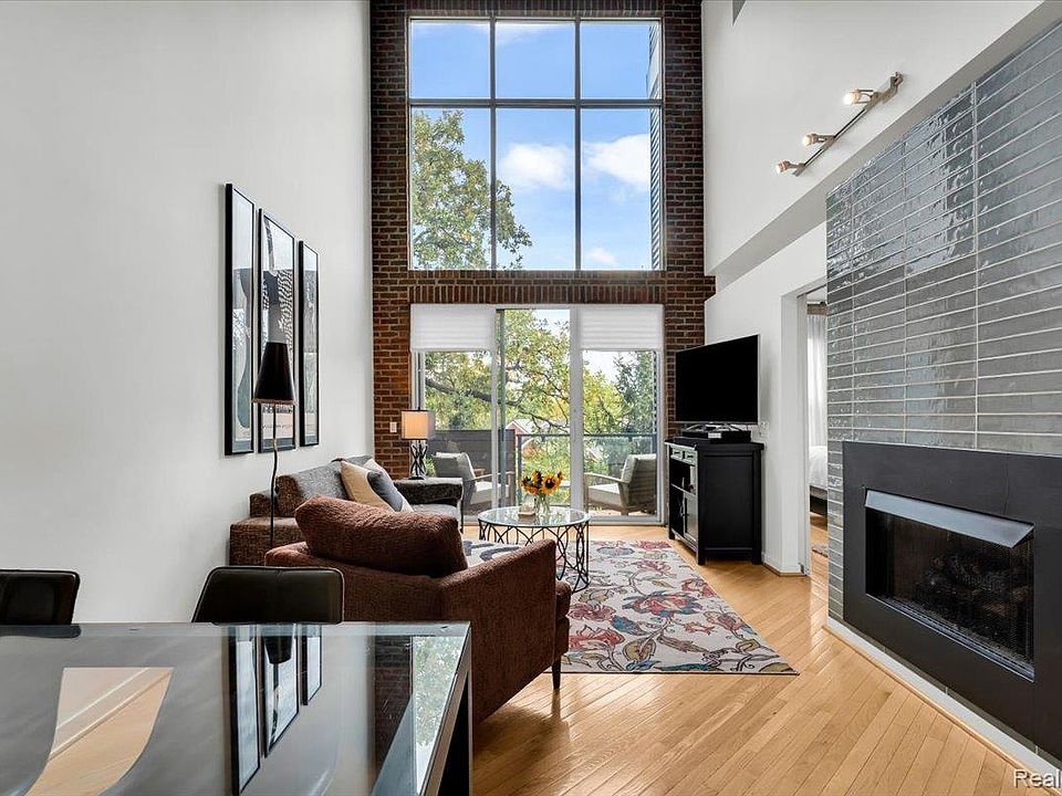 614 S Troy St Unit 203, photo 12