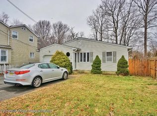 271 Twilight Ave, Middletown, NJ 07748