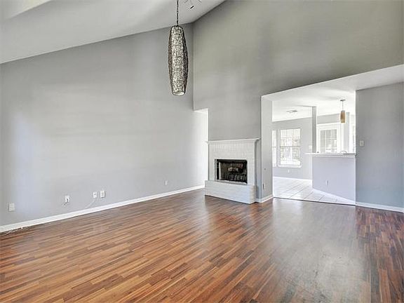 4th image of 2635 Eastwood Ln
