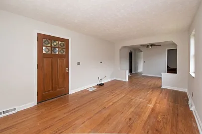 4026 Washington Ave — Photo 4