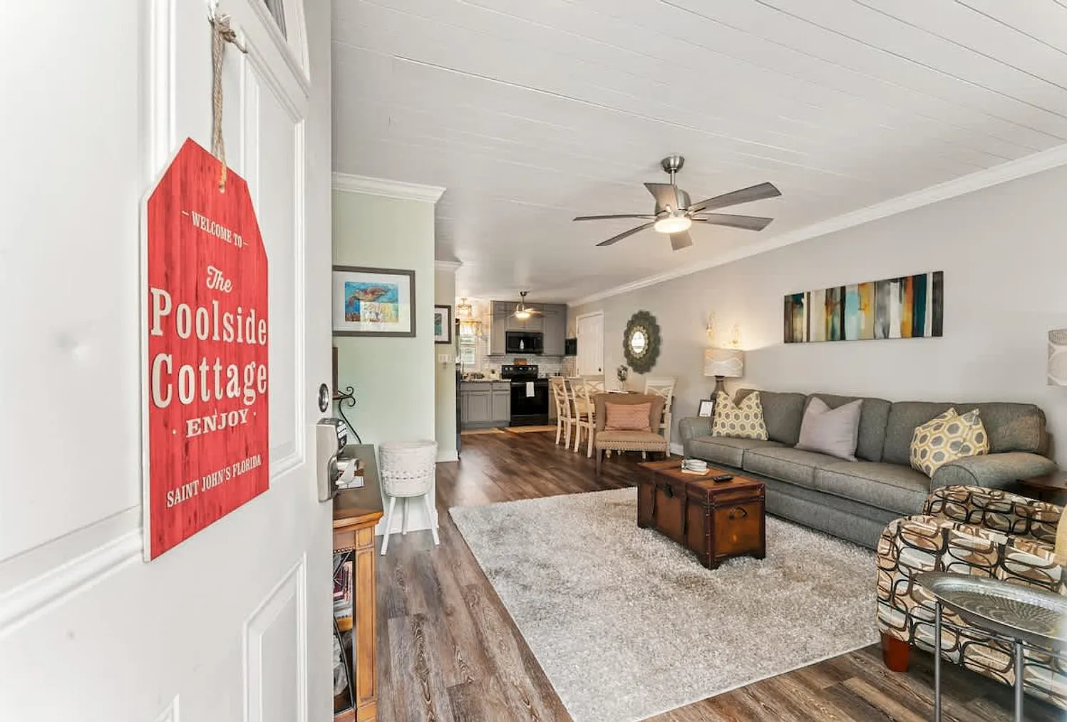 2 bed, 1.0 bath, 495 sqft, $4,112 — Photo 2