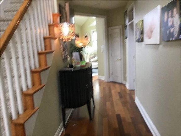 3rd image of 107 Acadia Ln