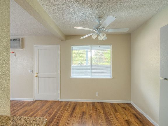 3rd image of 821 W East Ave #17