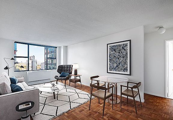 3rd image of 211 W 56th St #L17