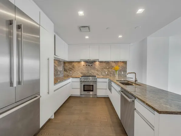 320 Adolphus Avenue image 10 of 43